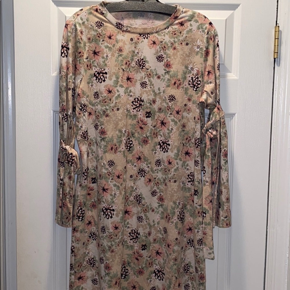 Robert Louis long sleeve dress